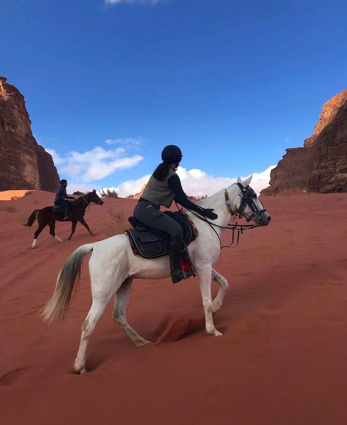 Roza Luxury Camp